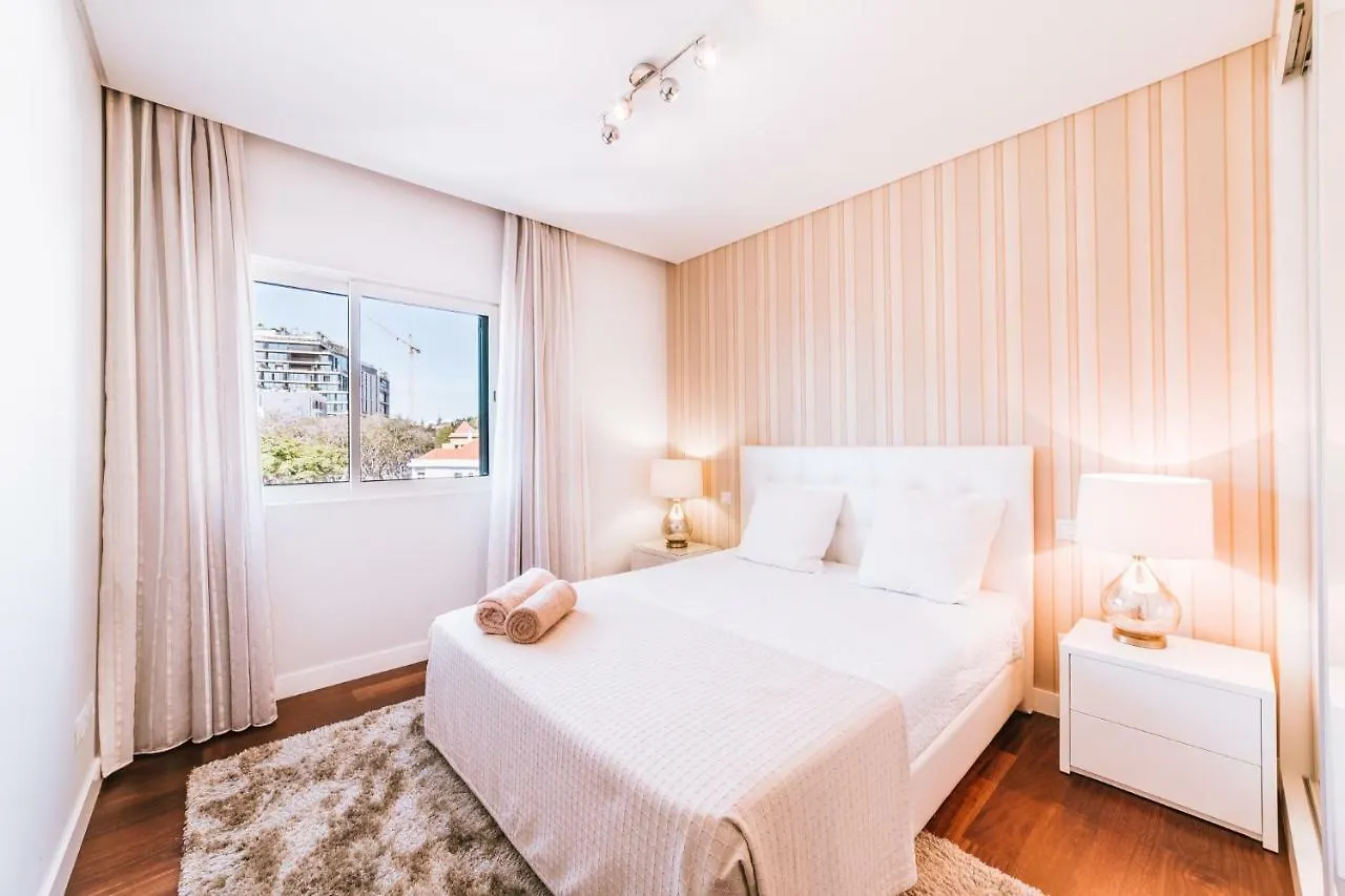 Luxury Apartment With Views Funchal  Funchal (Madeira)