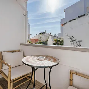 https://historic-center-2-bedroom-typical-house-w-terrace.hotelaalgarve.com