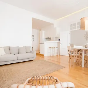 https://feels-like-home-baixa-modern-apartment.hotels-lisbon-portugal.com